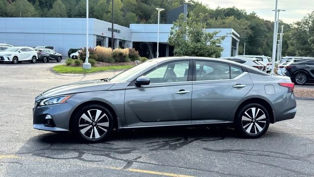 Used 2022 Gun Metallic Nissan 2.5 SL image 3