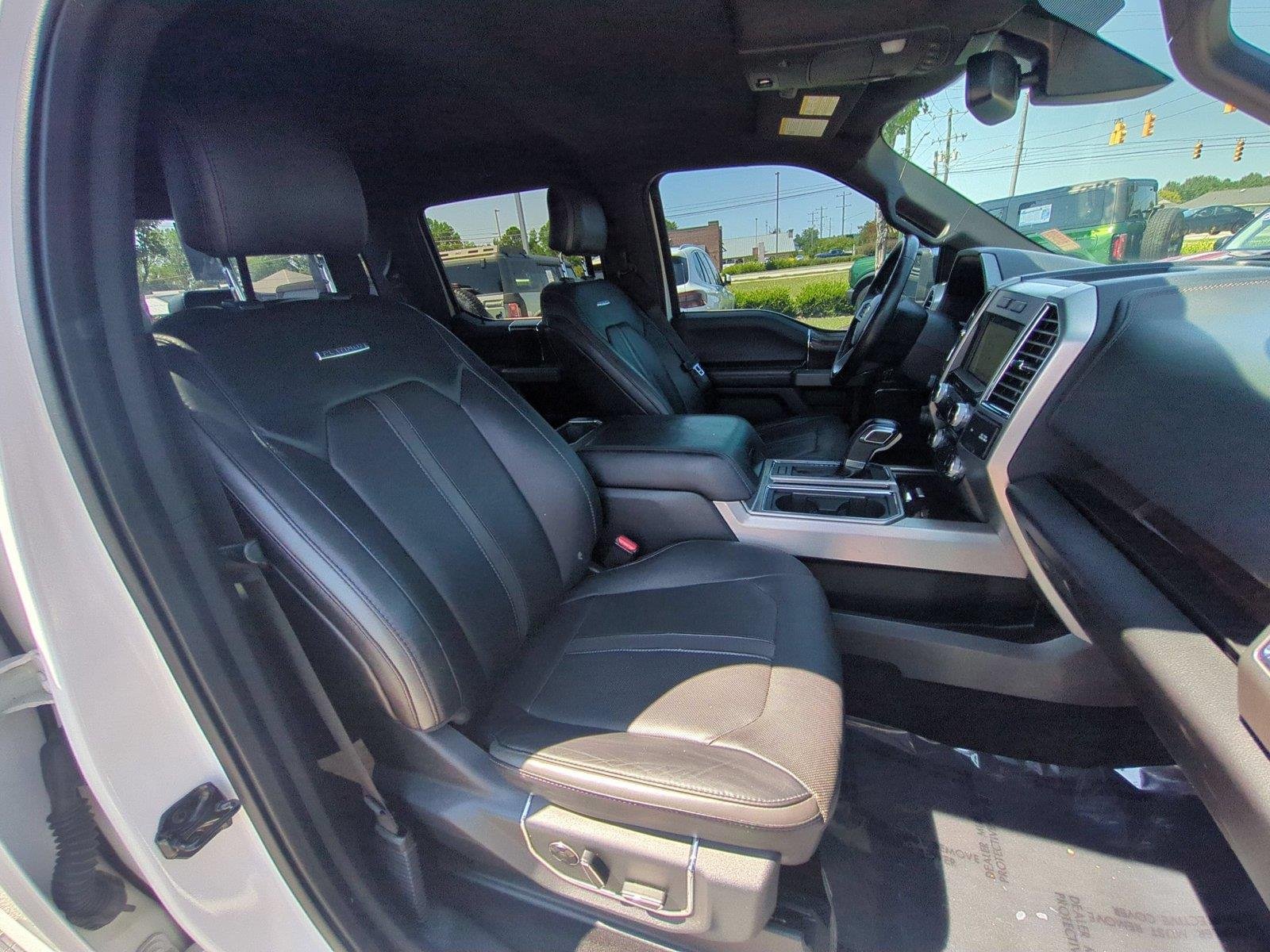 Used 2016 White Platinum Metallic Tri-Coat Ford Platinum image 38