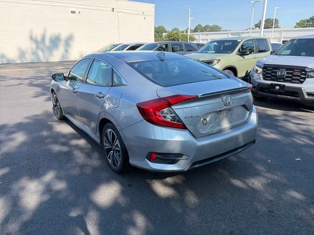 Used 2016 Silver Metallic Honda EX-T image 7