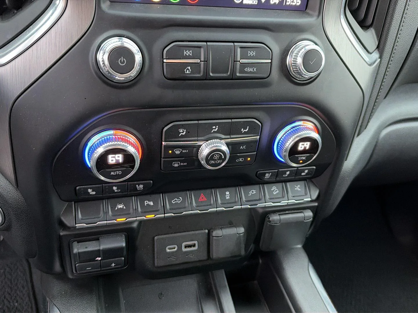 Used 2022 Onyx Black GMC Denali image 22