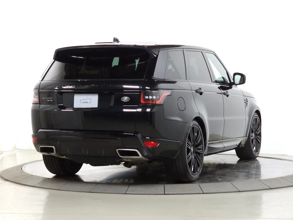 Used 2022 Black Land Rover HSE Dynamic image 8