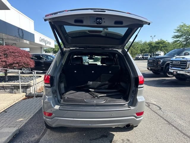 Used 2022 Gray Jeep Laredo X image 22