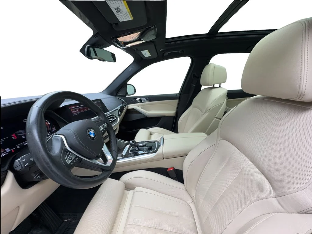 Used 2021 White BMW sDrive40i image 21