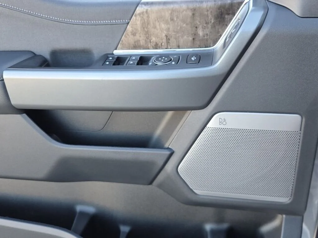 New 2027 Iconic Silver Metallic Ford F-350® Lariat® image 30