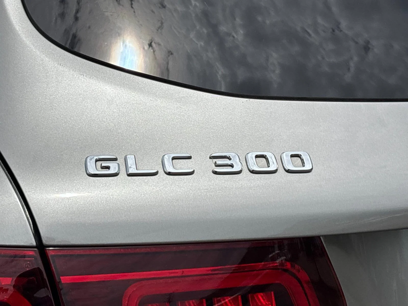 Used 2021 Mojave Silver Metallic Mercedes-Benz GLC 300 image 11