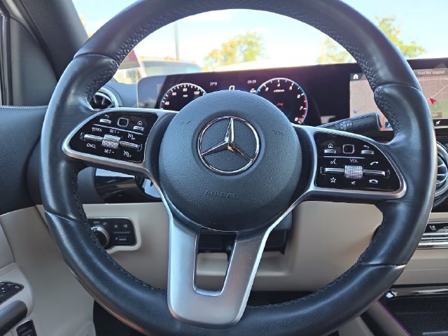 Used 2023 White Mercedes-Benz GLA 250 image 15