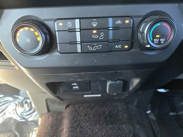 Used 2017 Blue Ford XL image 13