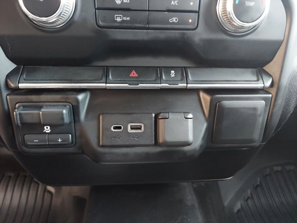 Used 2023 White GMC Pro image 27