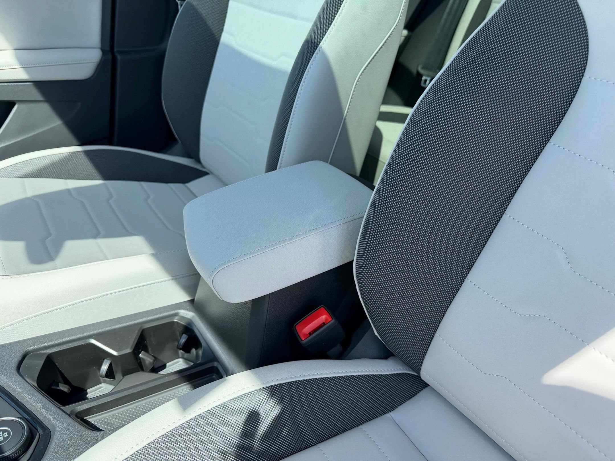 New 2026 Blue Volkswagen SE image 26