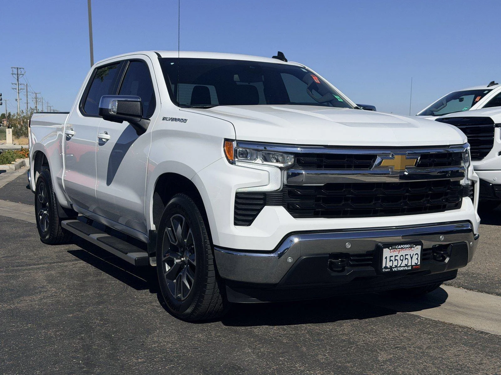 Used 2024 Summit White Chevrolet LT image 1