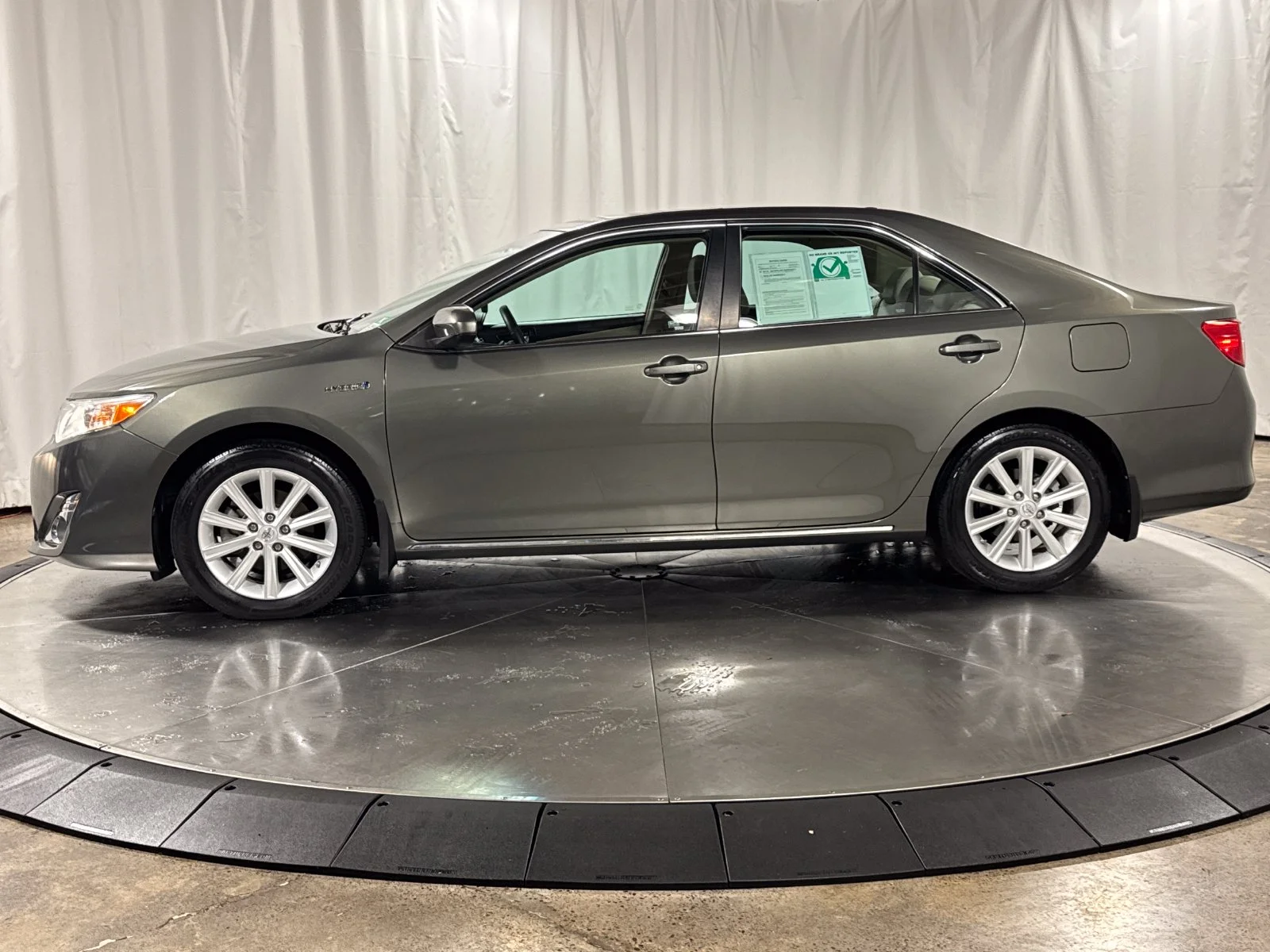 Used 2014 Cypress Pearl Toyota XLE image 8