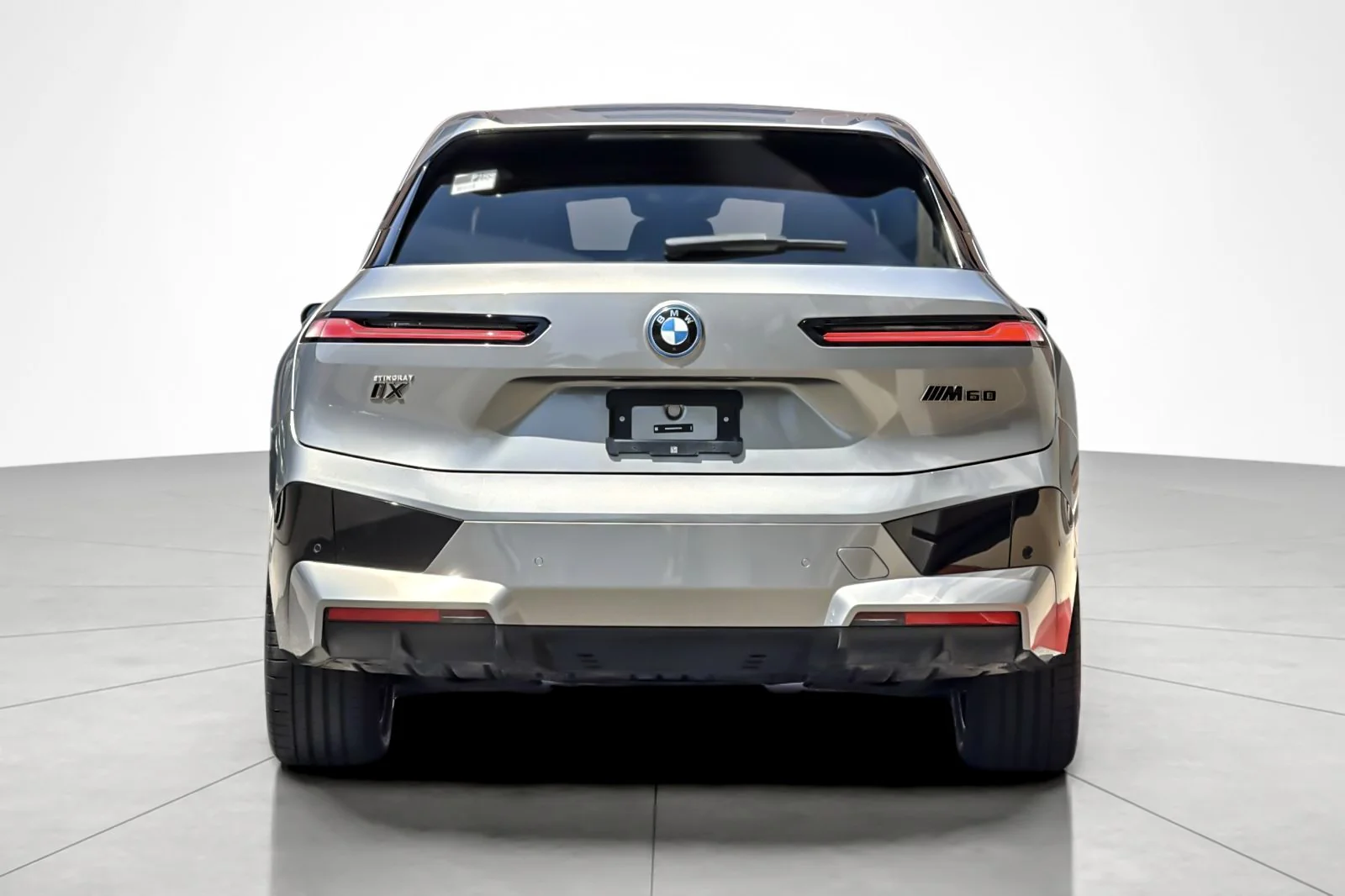 Used 2025 Oxide Grey Metallic BMW M60 Sports Activity Vehicle image 4