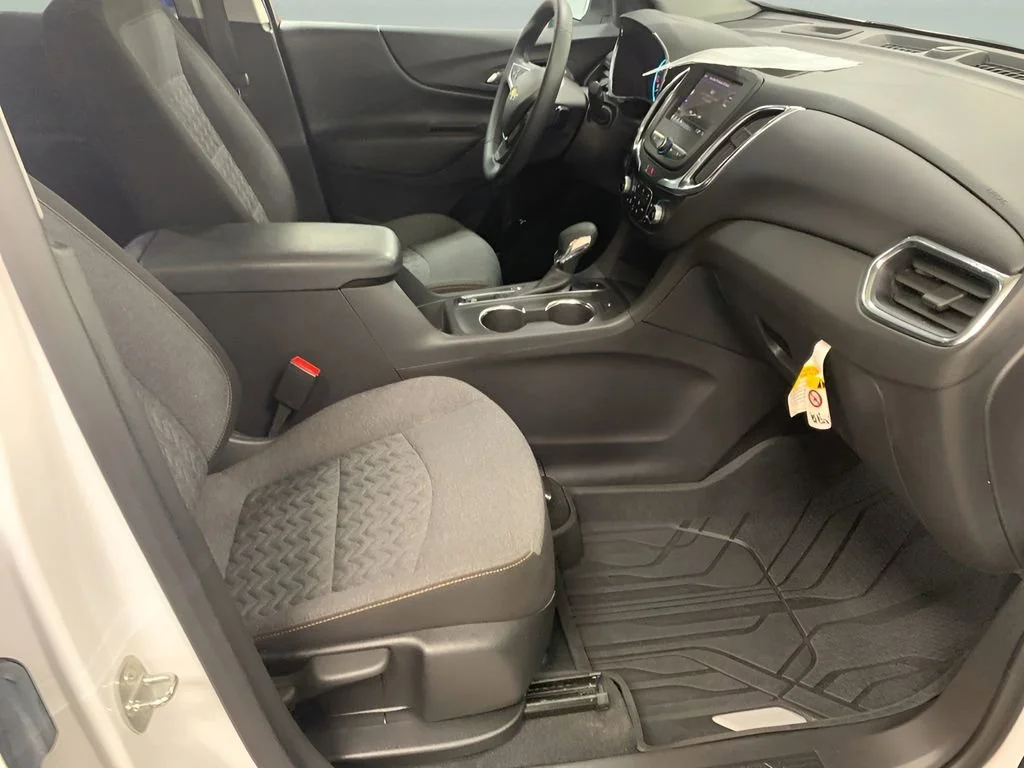 2023 Chevrolet Equinox LT - Photo 12