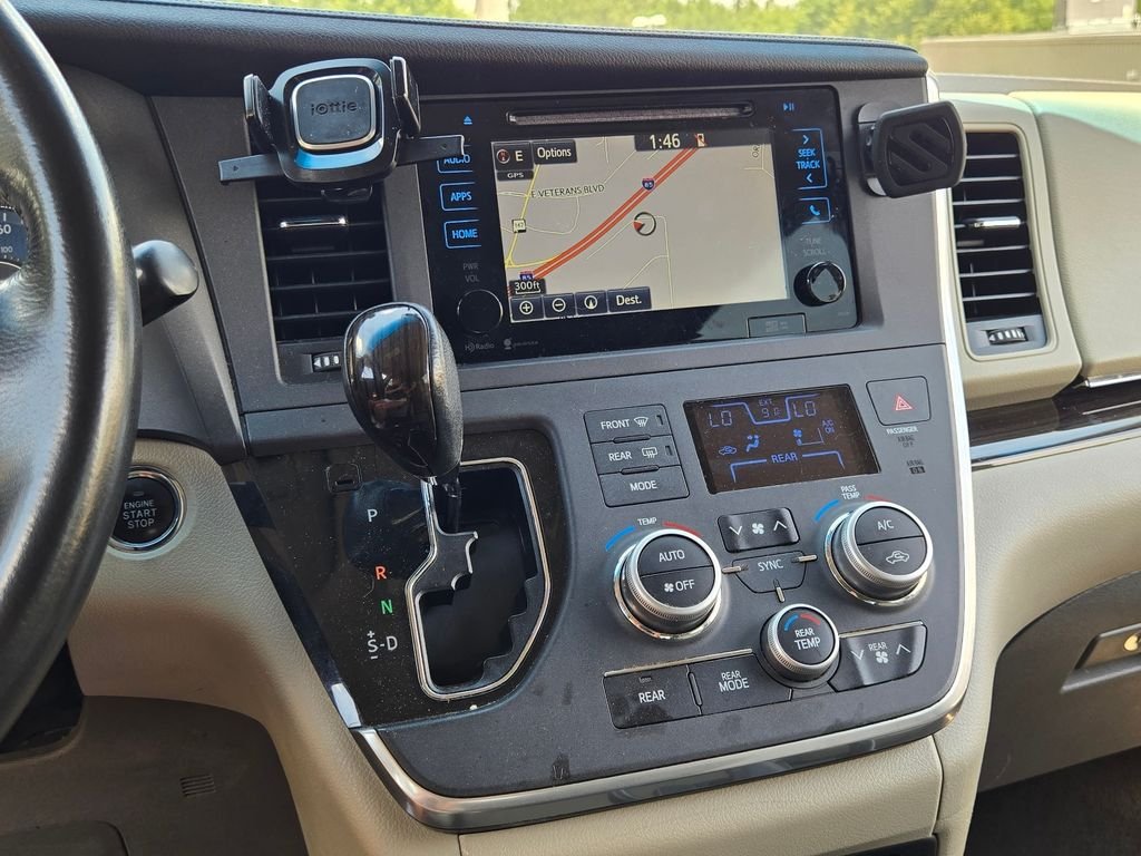 Used 2015 Black Toyota XLE image 29
