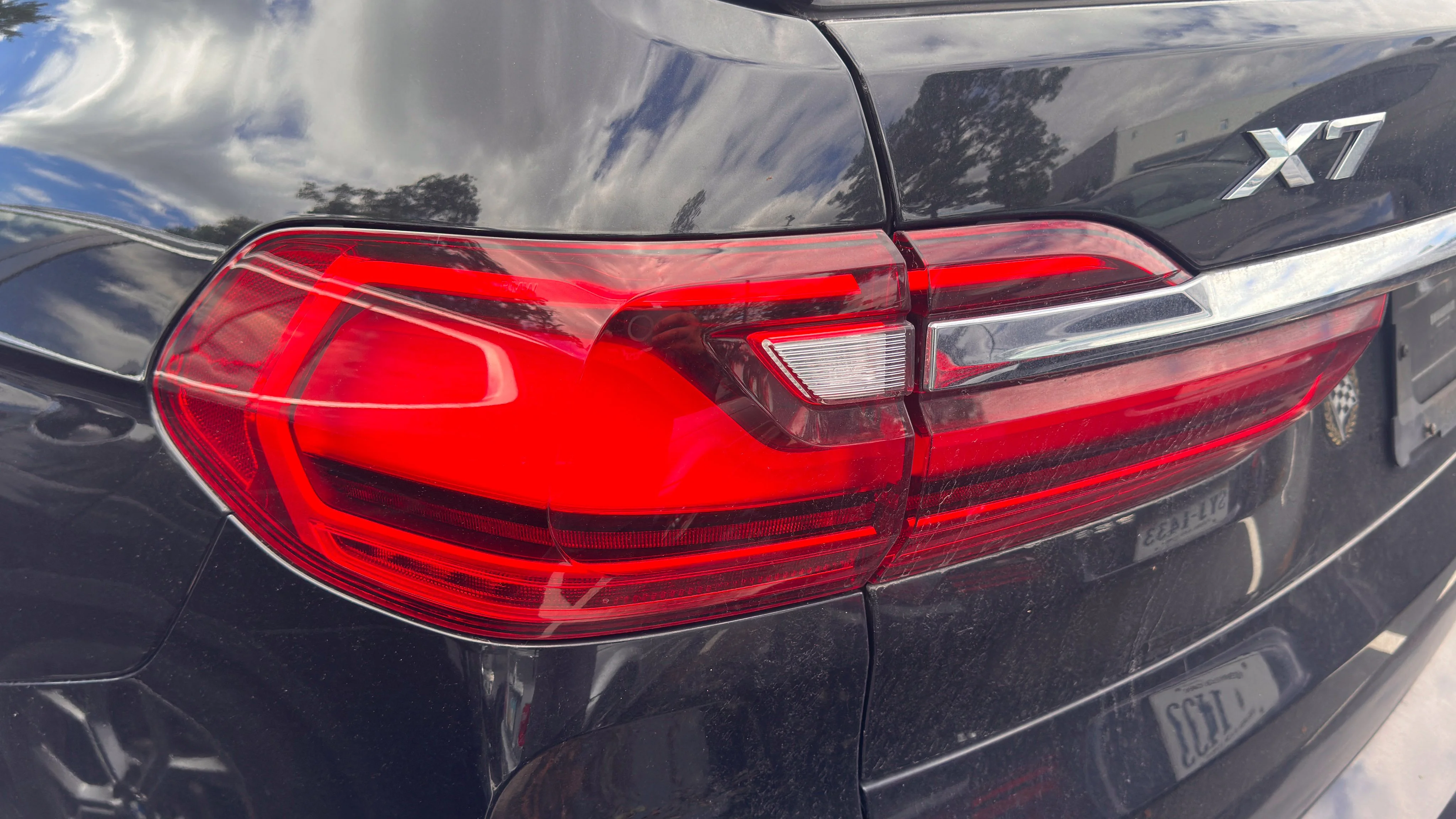 Used 2020 Black Sapphire Metallic BMW xDrive40i image 8