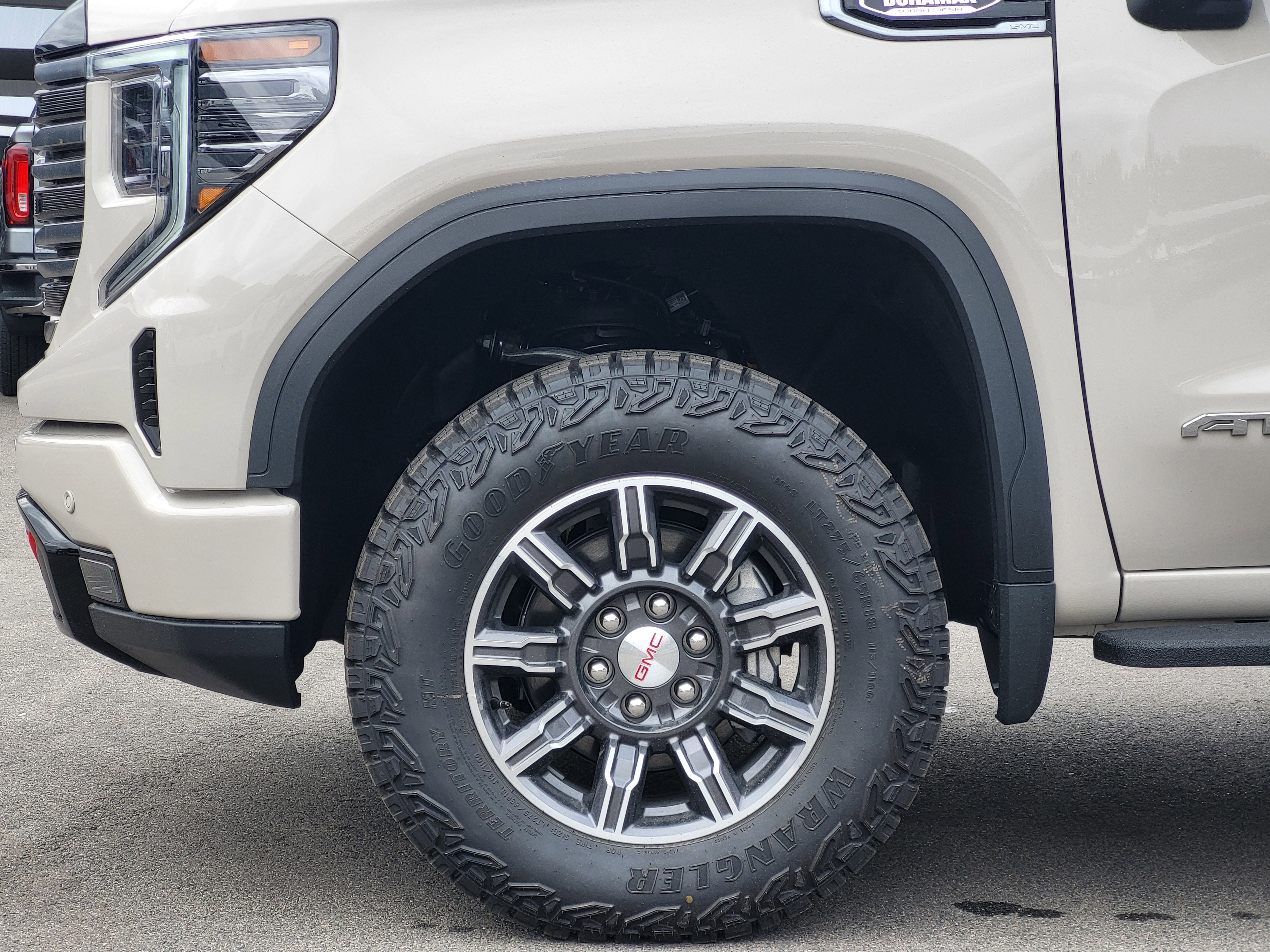 2026 GMC Sierra 1500 AT4 - Photo 9