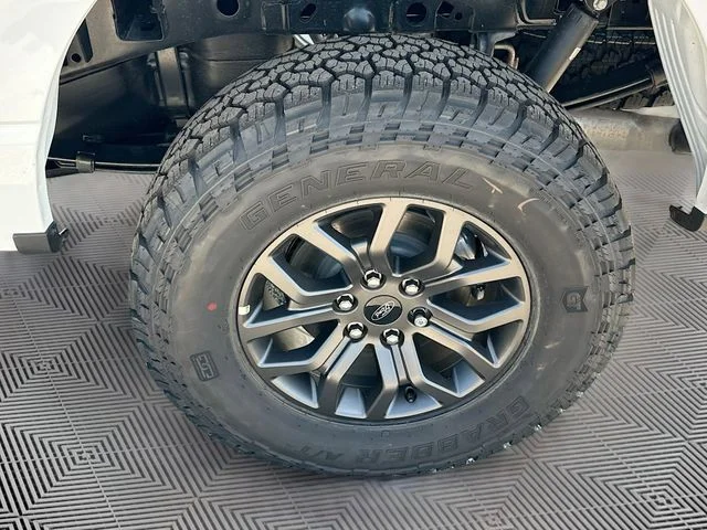 New 2025 Oxford White Ford Tremor image 20