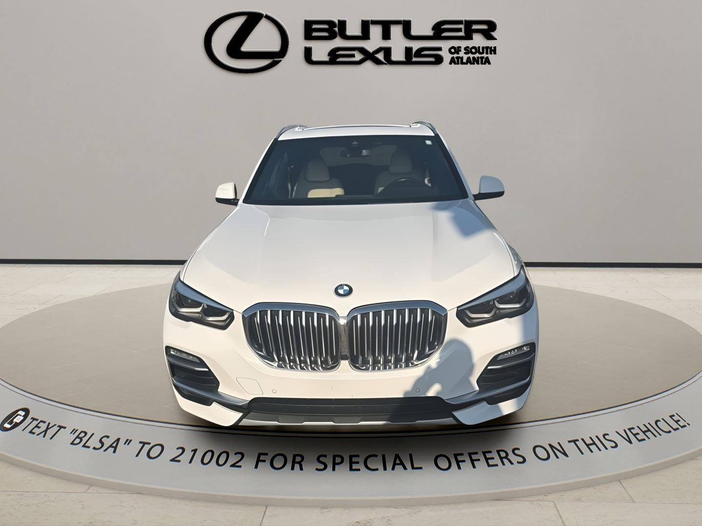 Used 2020 Alpine White BMW sDrive40i image 2