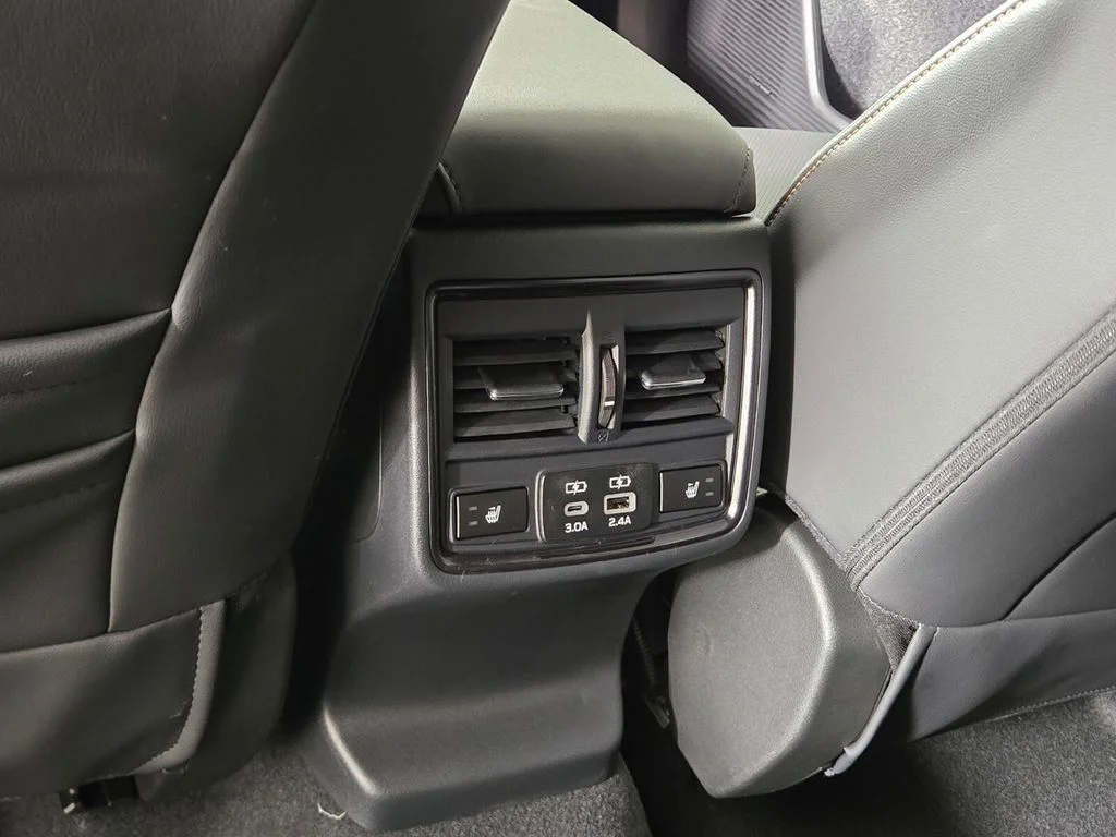 New 2026 CRYSTAL BLACK SILICA Subaru Wilderness image 11