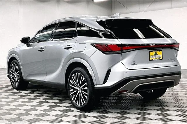 Used 2023 Iridium Lexus 350 Premium Plus image 3