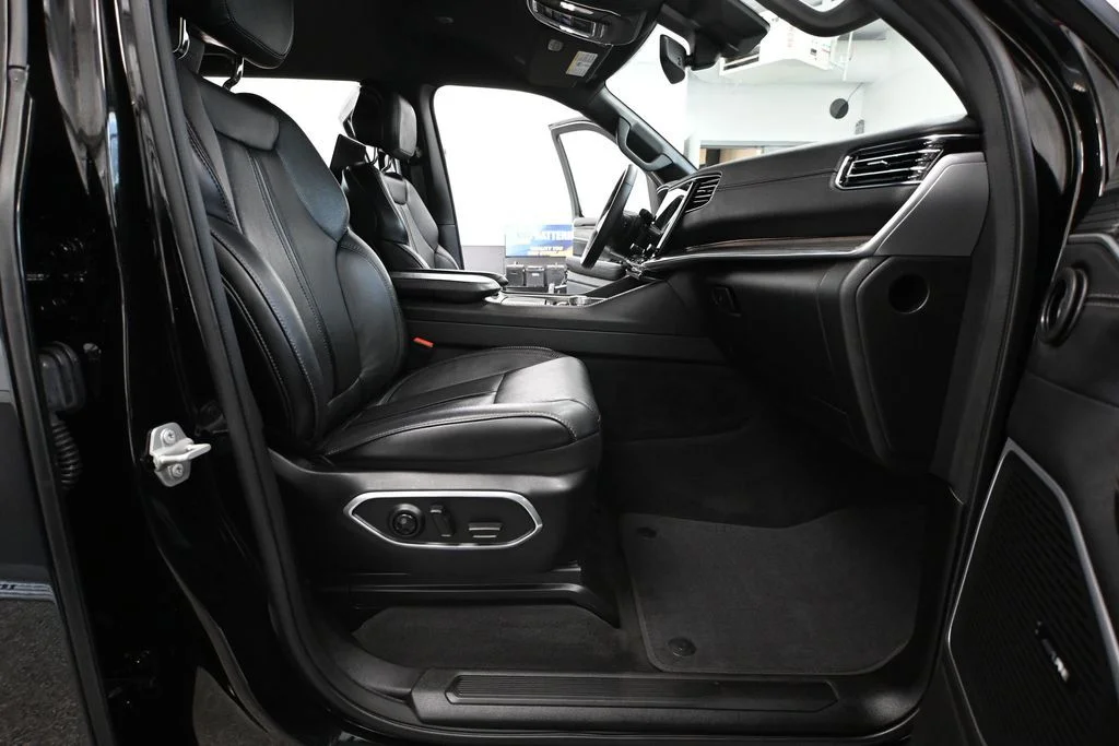 Used 2024 Black Jeep Series III image 52