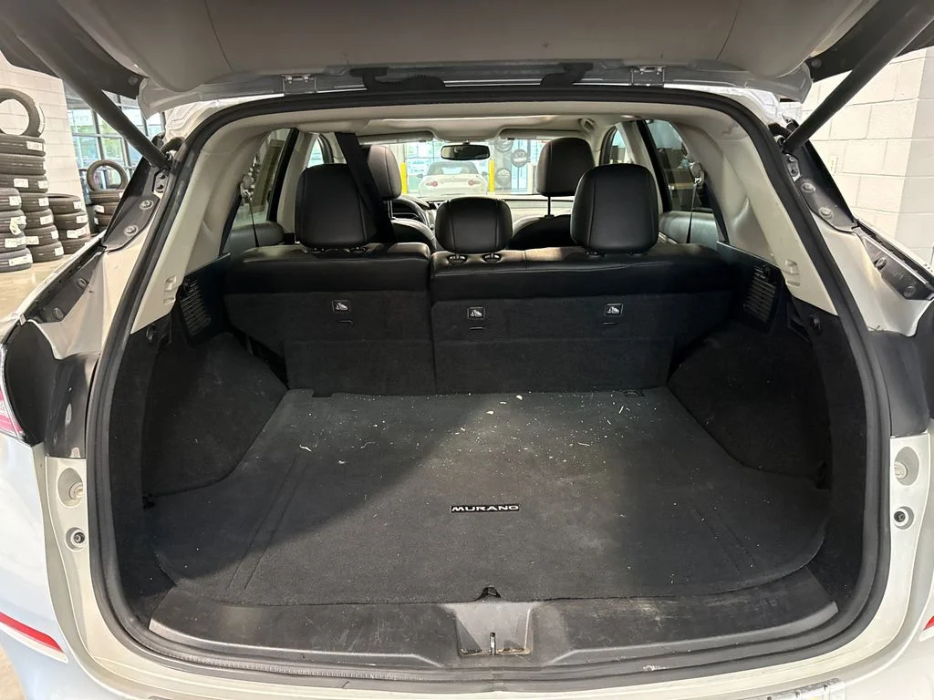 Used 2015 Silver Nissan SL image 14