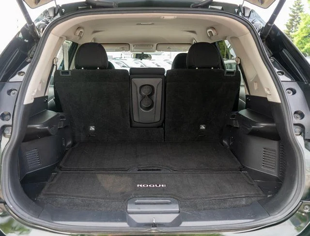 Used 2018 Midnight Pine Nissan SV image 10