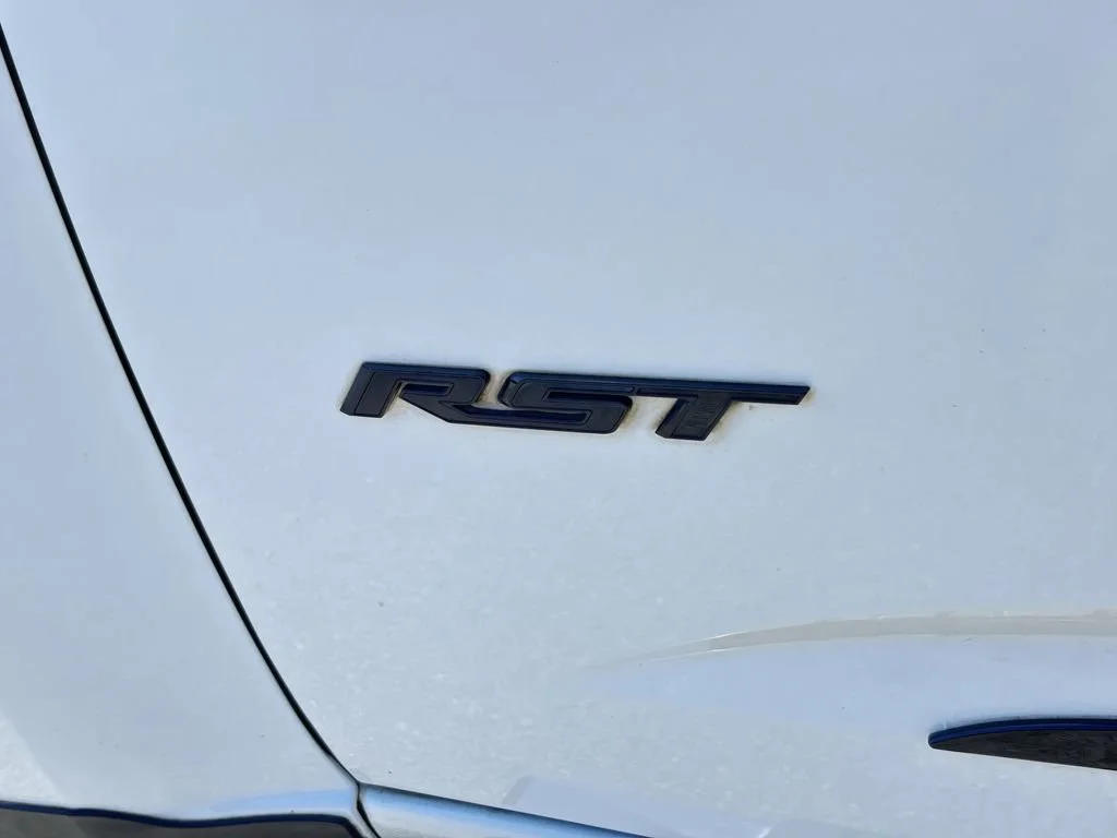 Used 2020 SUMMIT WHITE Chevrolet 4WD LT image 12