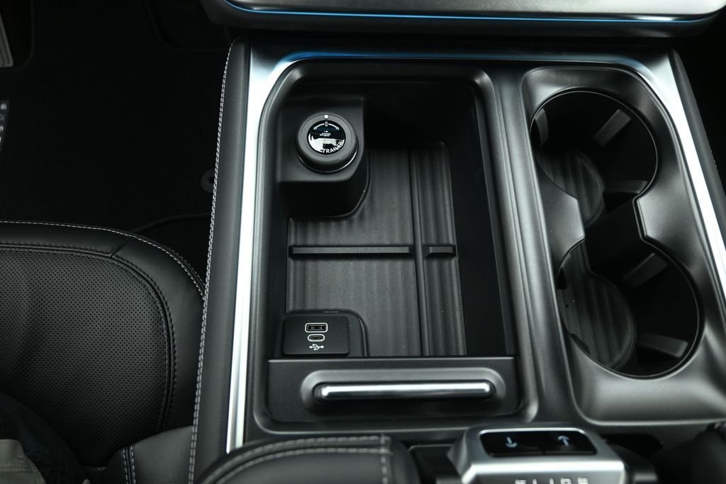 New 2026 Agate Black Metallic Ford Platinum image 18
