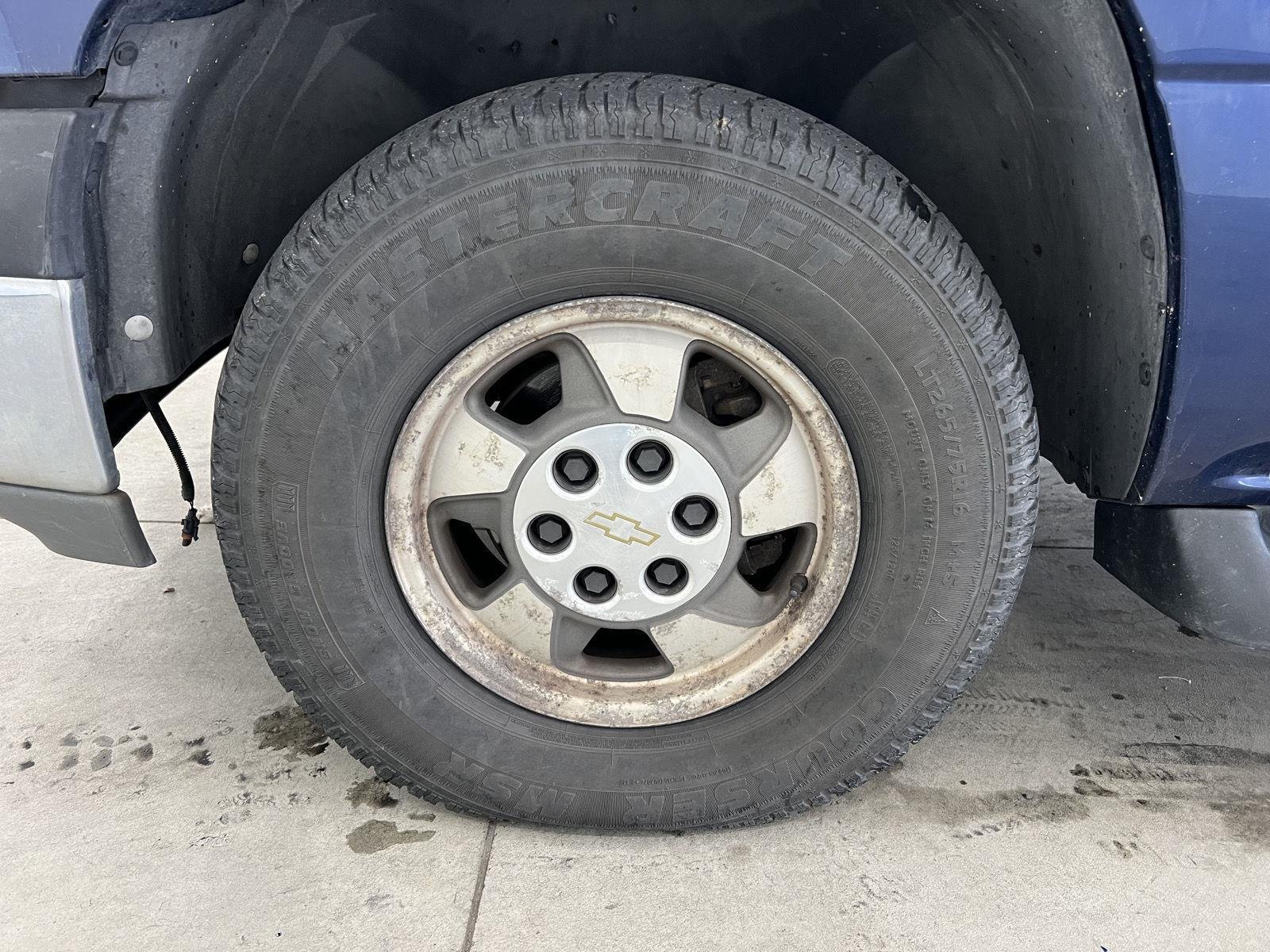 2001 Chevrolet Suburban Base - Photo 7