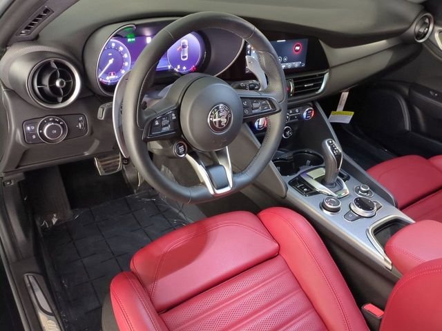 2025 Alfa Romeo Giulia Base - Photo 11