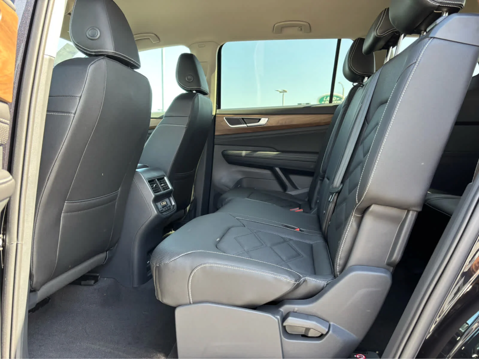 New 2026 DEEP BLACK Volkswagen 2.0T SE image 21