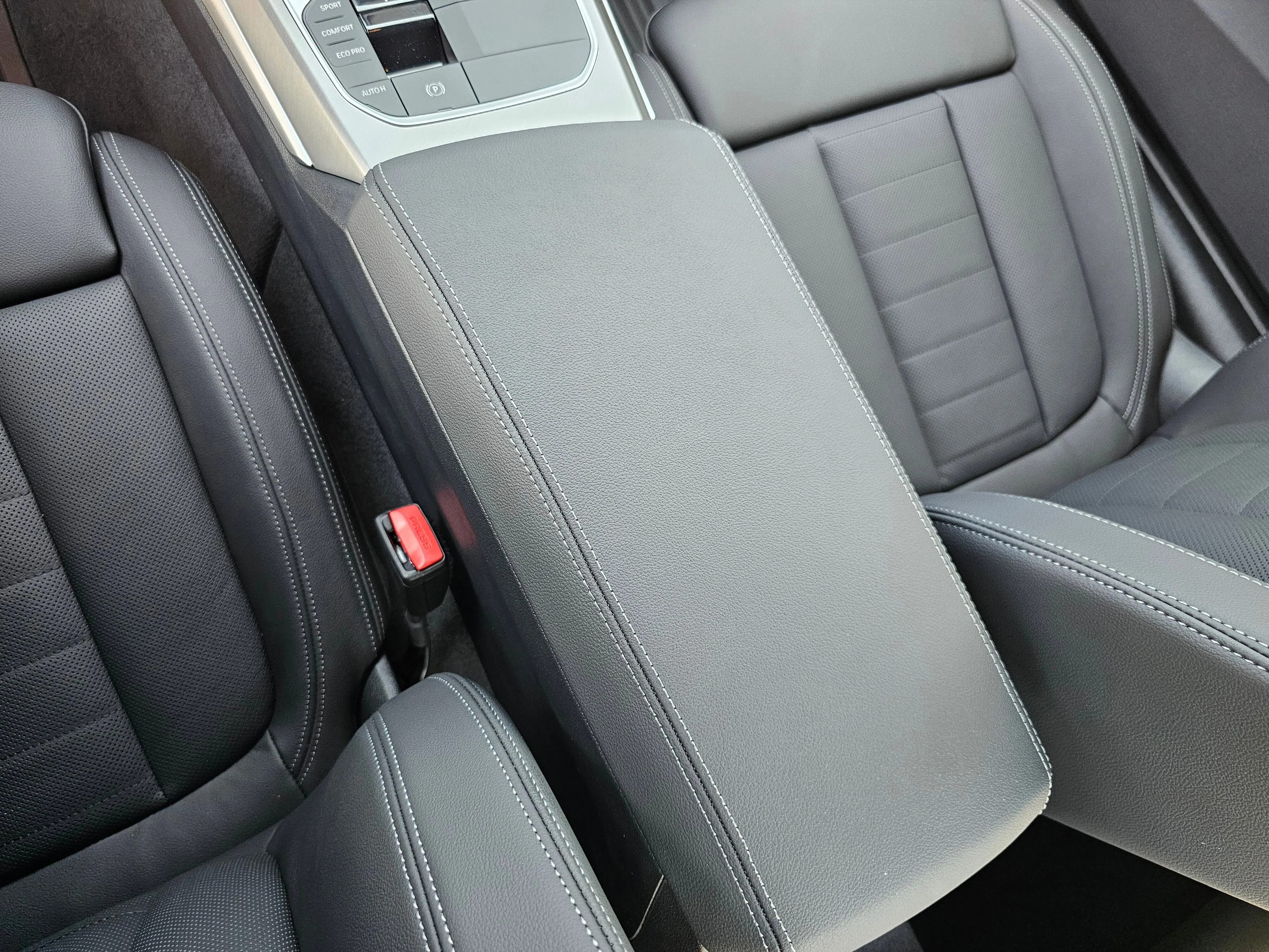 2026 BMW 4 Series M440i - Photo 22