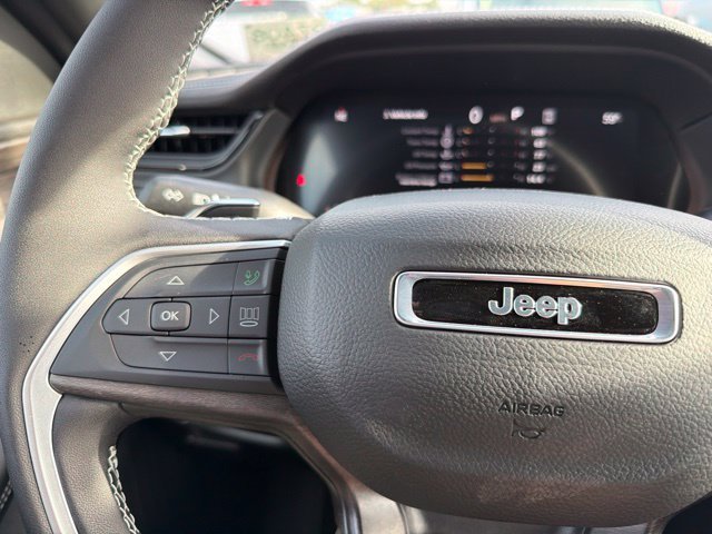 New 2027 High-Gloss Black Paint Jeep Laredo Altitude image 20