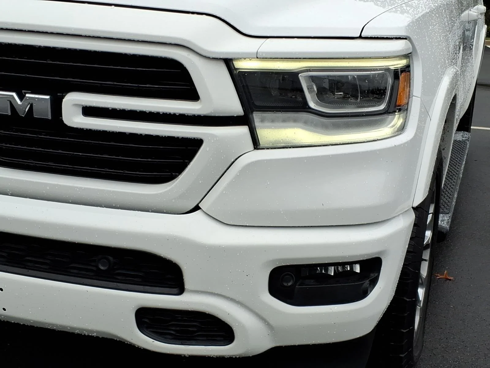 Used 2020 Bright White Clearcoat Ram Laramie image 17