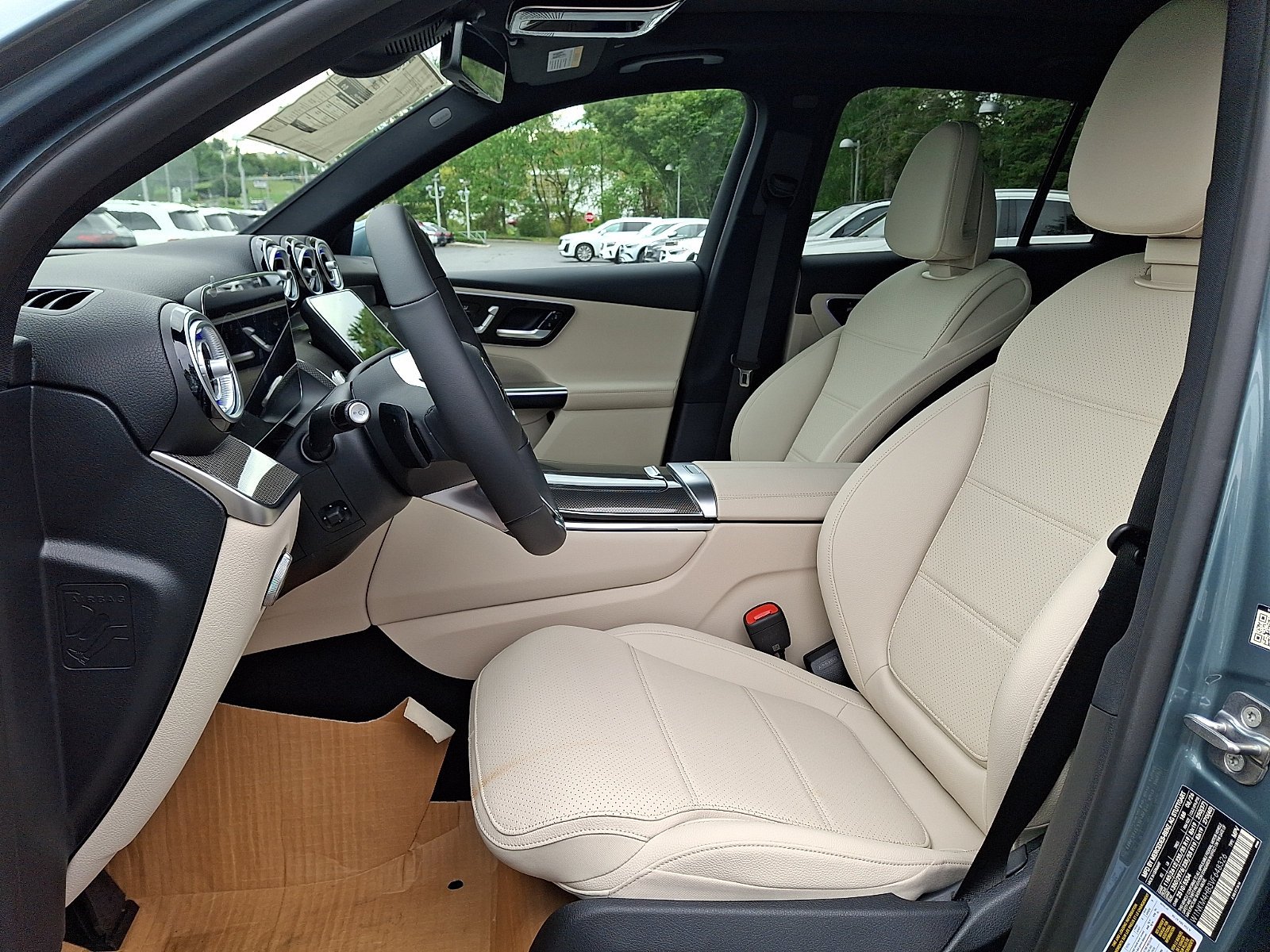 2027 Mercedes-Benz GLC 300 AWD 4MATIC® photo 34