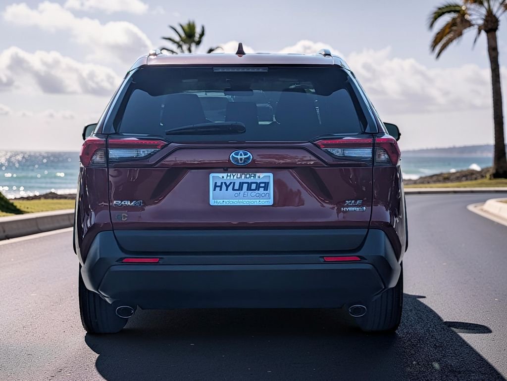 2024 Toyota RAV4 XLE - Photo 6