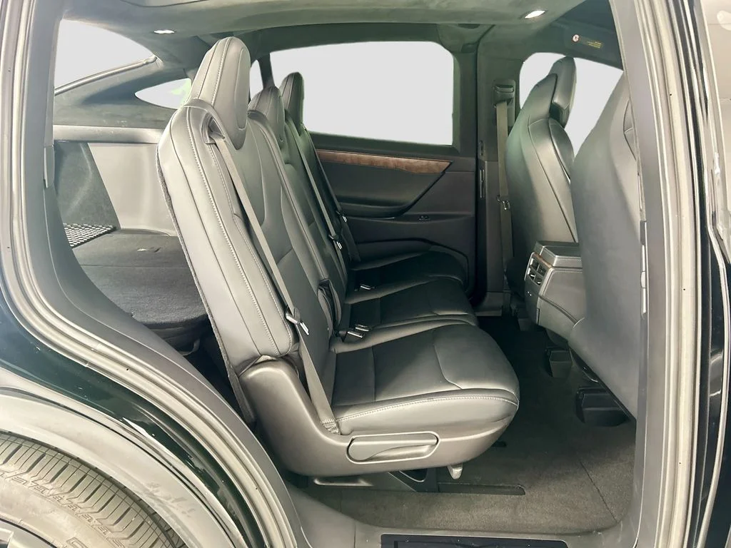 Used 2018 Black Tesla P100D image 21