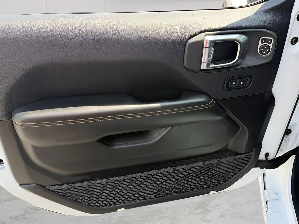 Used 2025 Bright White Clearcoat Jeep Sahara image 12