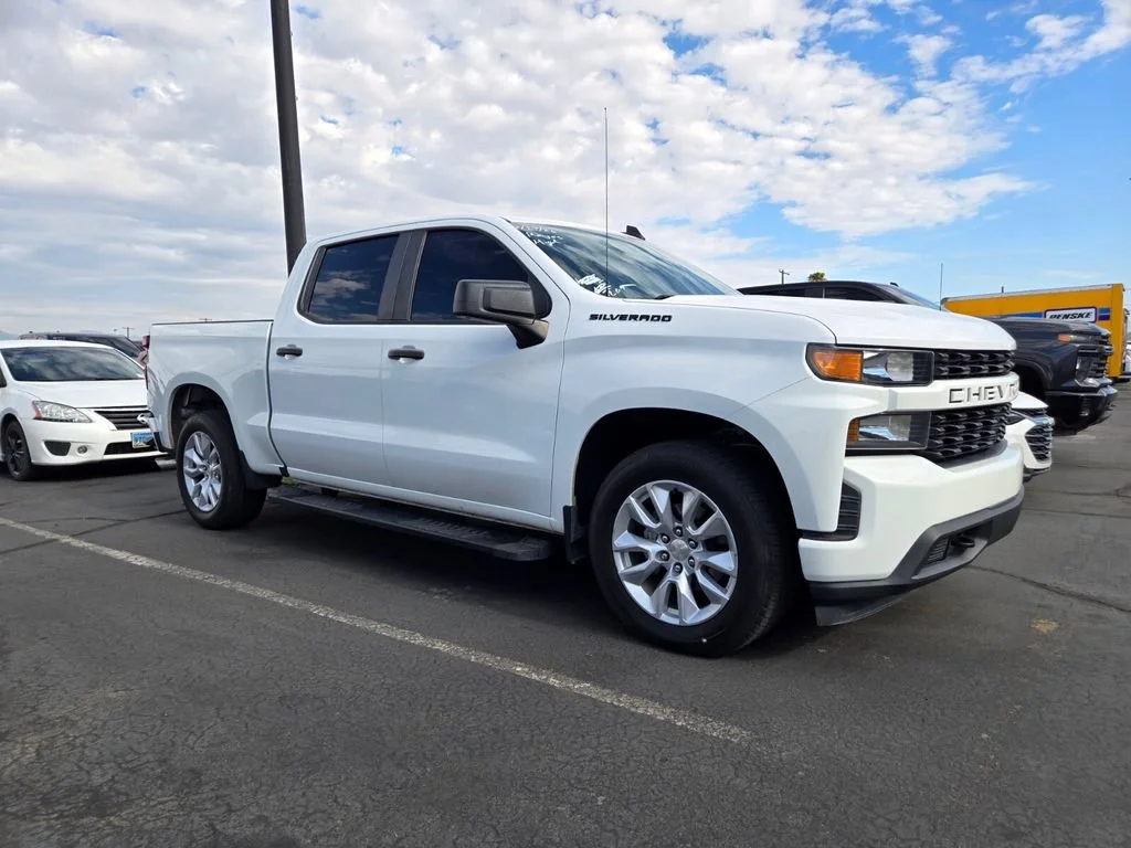 Used 2020 SUMMIT WHITE Chevrolet Custom image 1