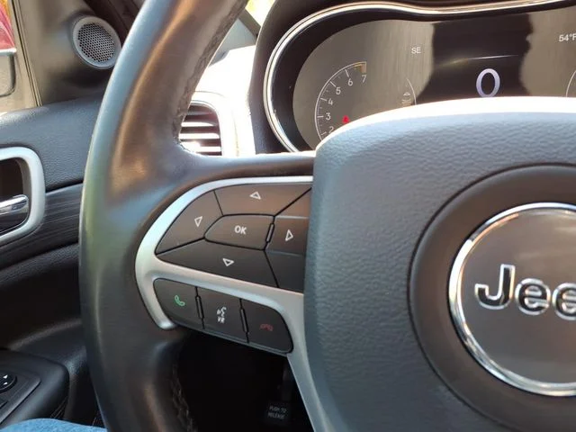 Used 2022 Red Jeep Laredo X image 24