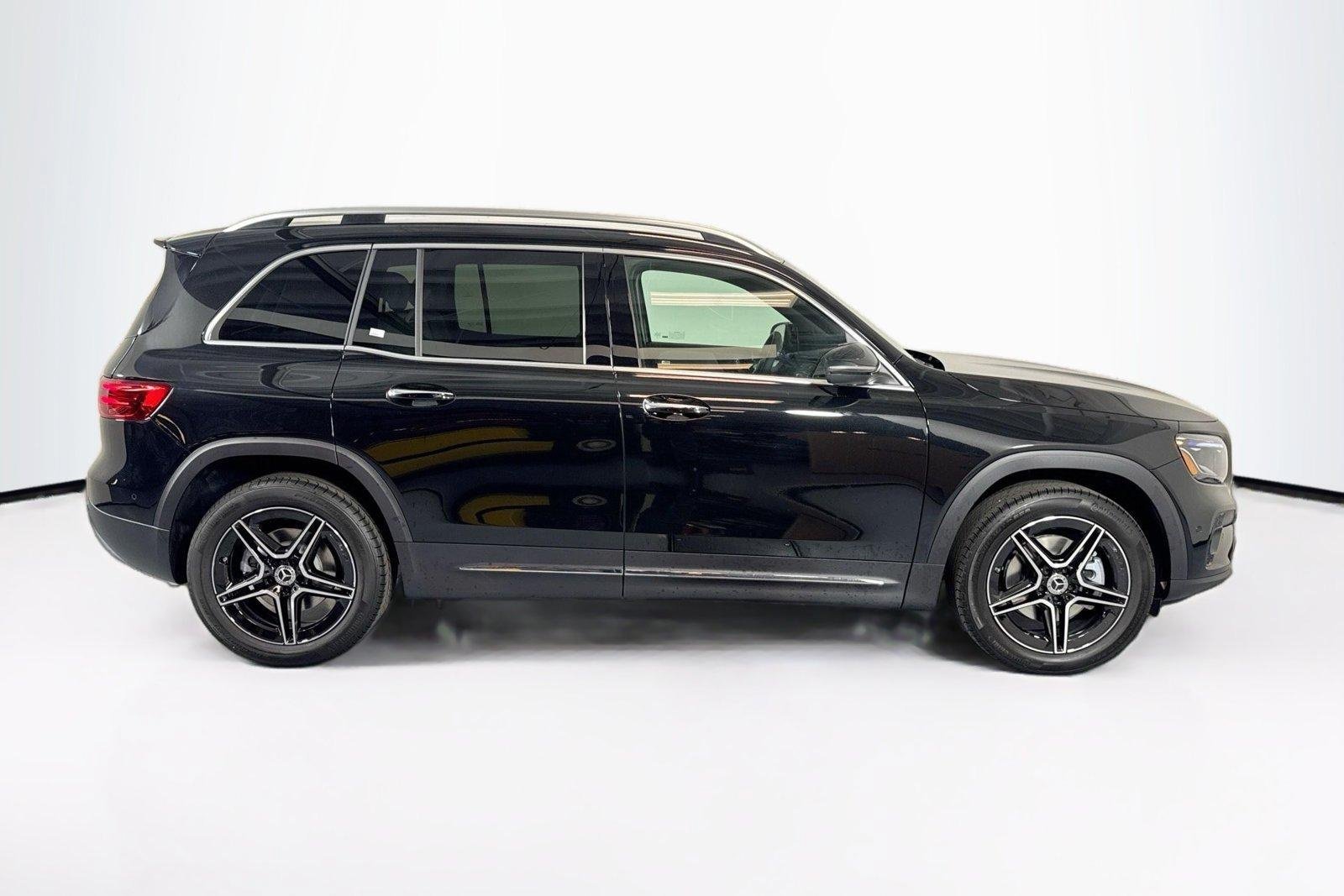 New 2026 Cosmos Black Metallic Mercedes-Benz GLB 250 image 4