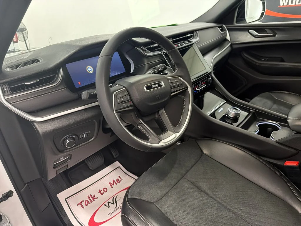 Used 2024 White Jeep Altitude X image 13
