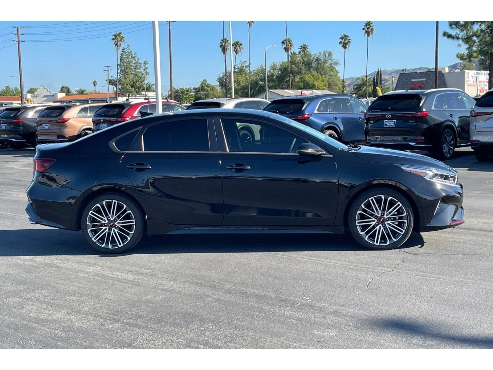 Used 2022 Aurora Black Kia GT image 7