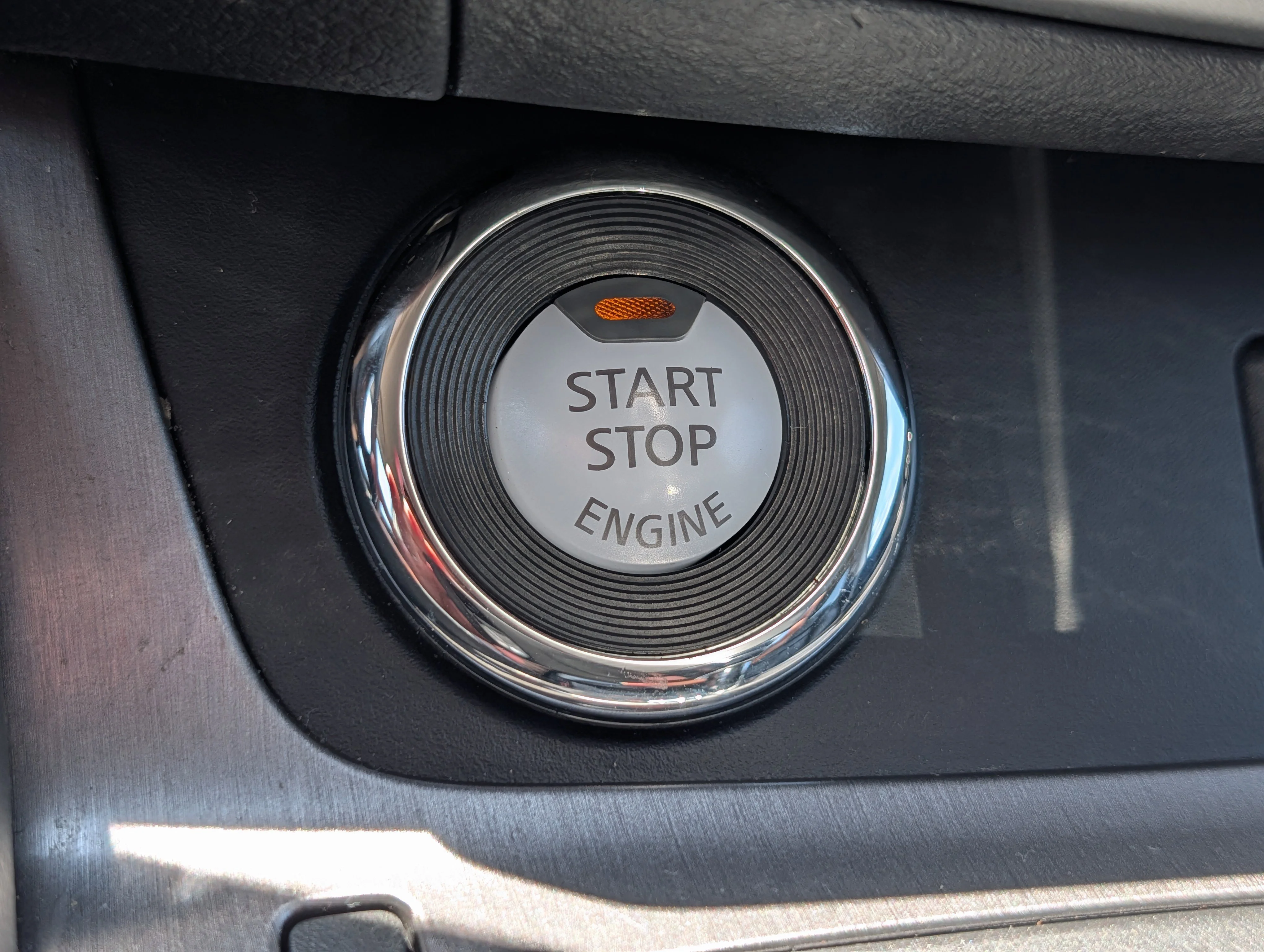 Used 2024 Boulder Gray Pearl Nissan SV image 29