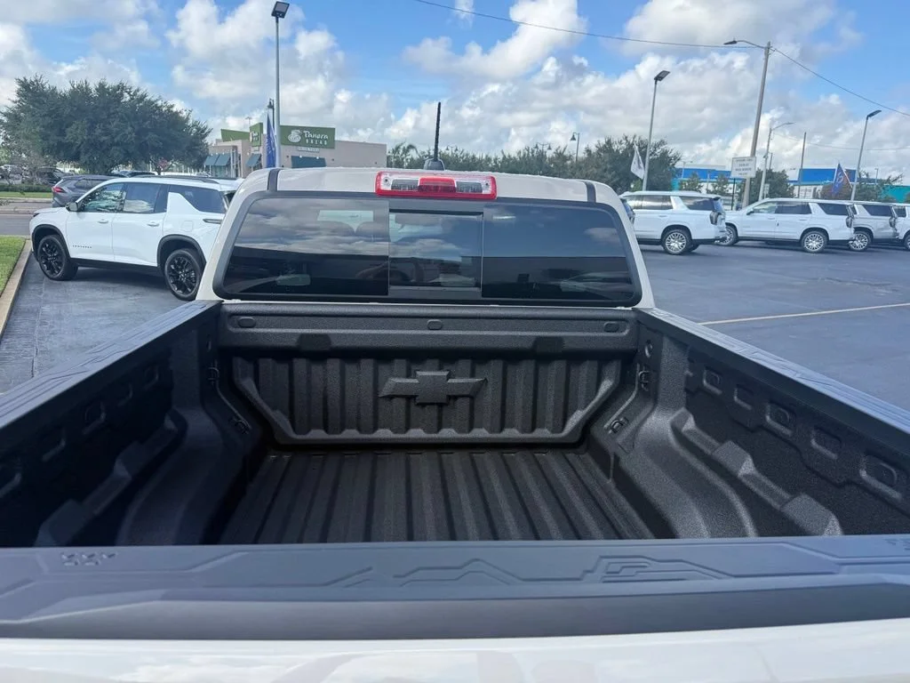 2026 Chevrolet Colorado ZR2 - Photo 12
