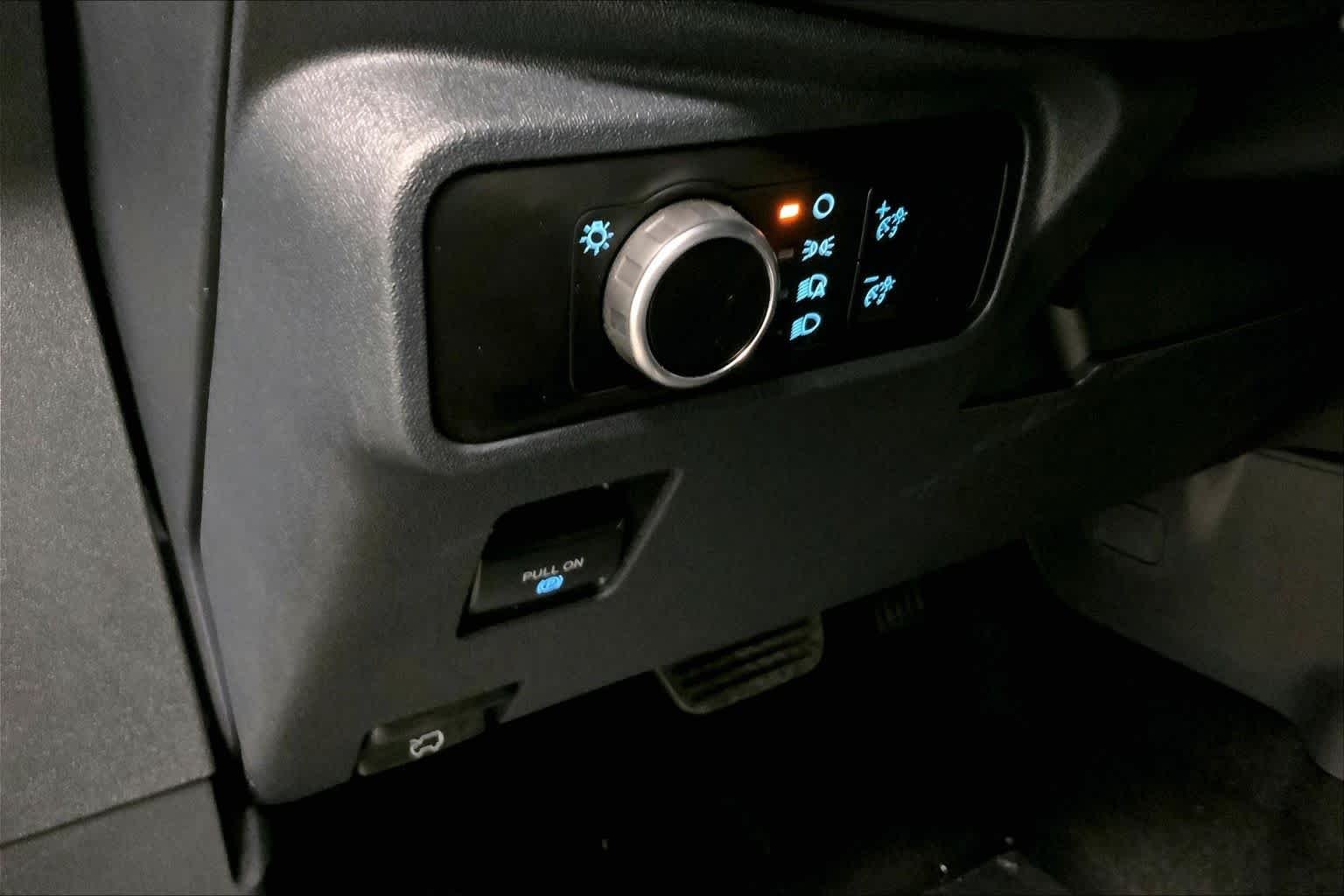 New 2026 Carbonized Gray Metallic Ford Big Bend® image 18