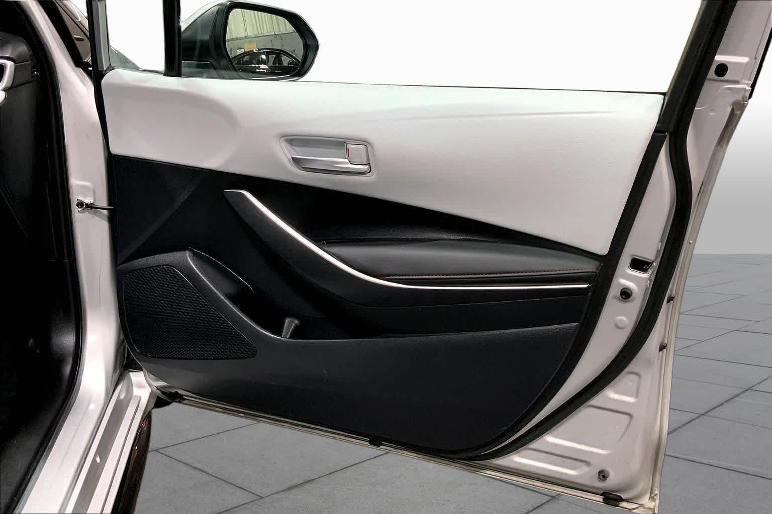 Used 2023 Classic Silver Metallic Toyota SE image 23