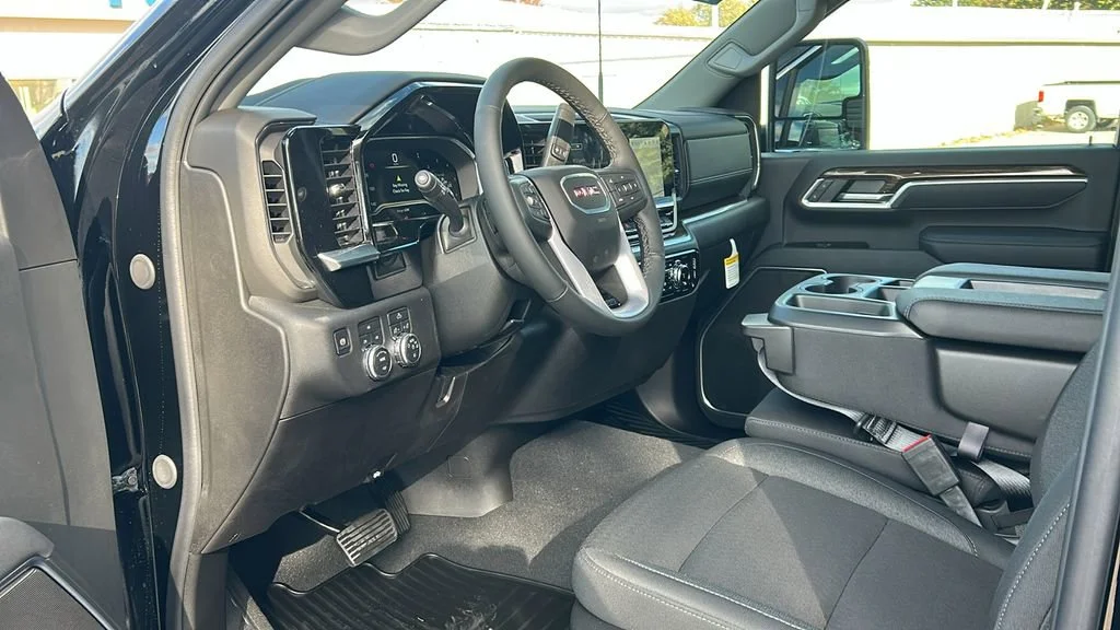 2025 GMC Sierra 2500HD SLE - Photo 13