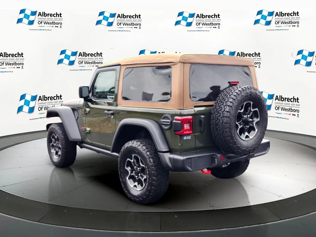Used 2023 Green Jeep Rubicon image 3